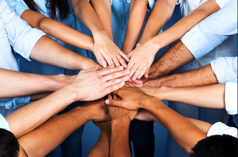 上海離婚律師解讀:合法夫妻出軌是否犯法?