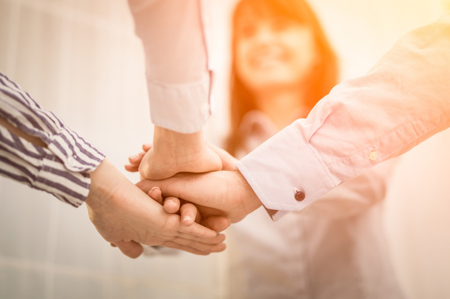 上海婚姻律師視角:男方起訴離婚時孩子的撫養權判定