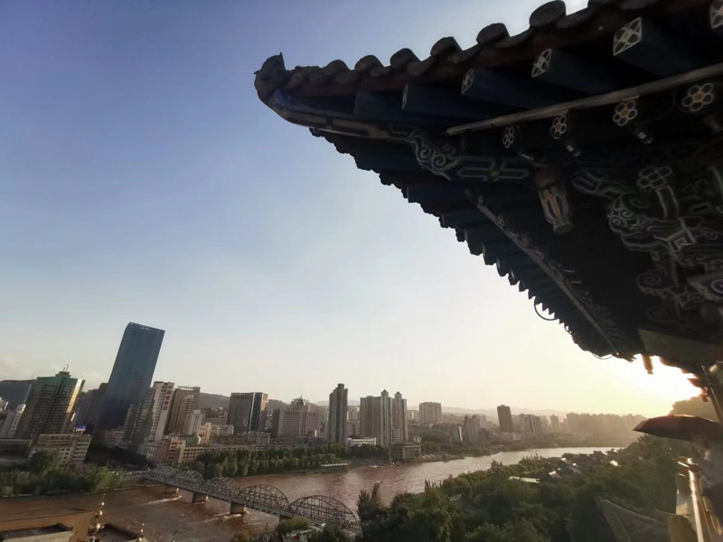 老公出軌了離婚之后女方怎么為自己爭取權益？上海起訴離婚的律師告訴您