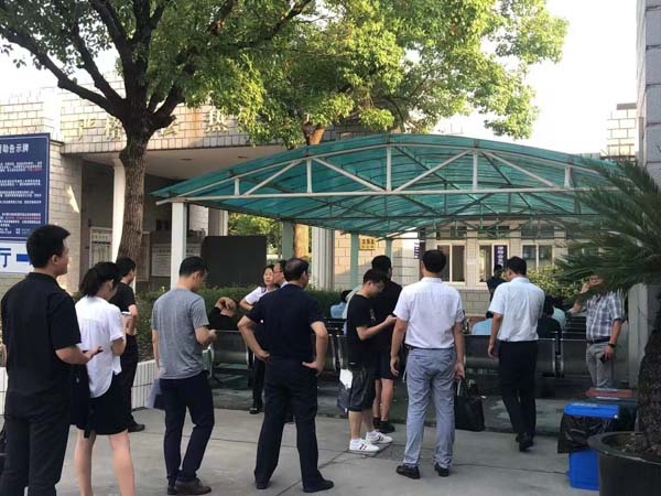 離婚男方放棄自己財產合法嗎?上海奉賢婚姻律師告訴你